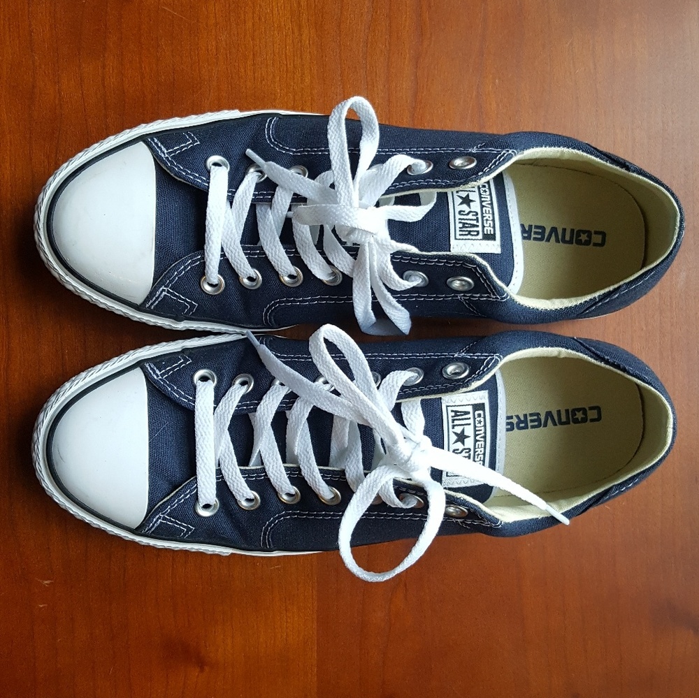 Navy blue Converse